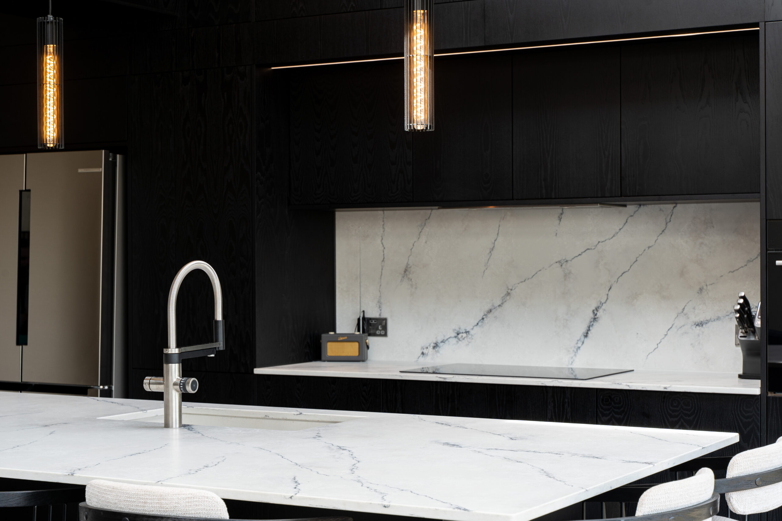 Quartz splashback and worktop